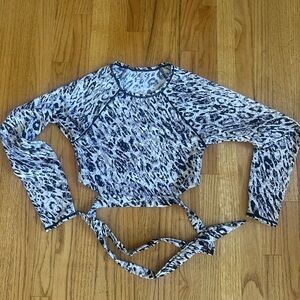 All in Motion Black and White Patterned Top